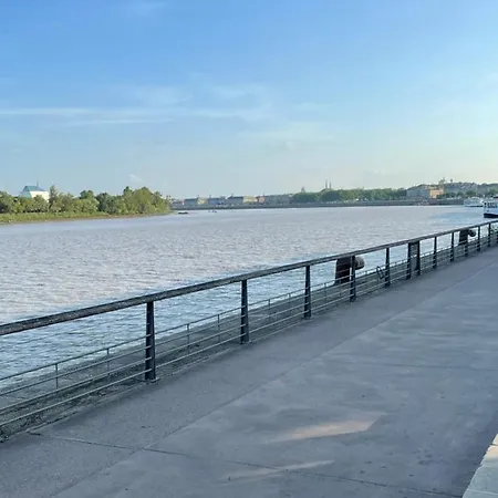 Appartement Quai Chartrons Vue Garonne Appartement